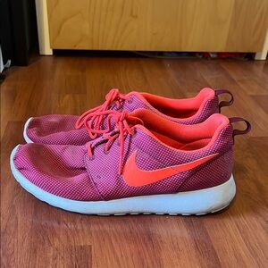 Nike Women's Rosche Sneakers